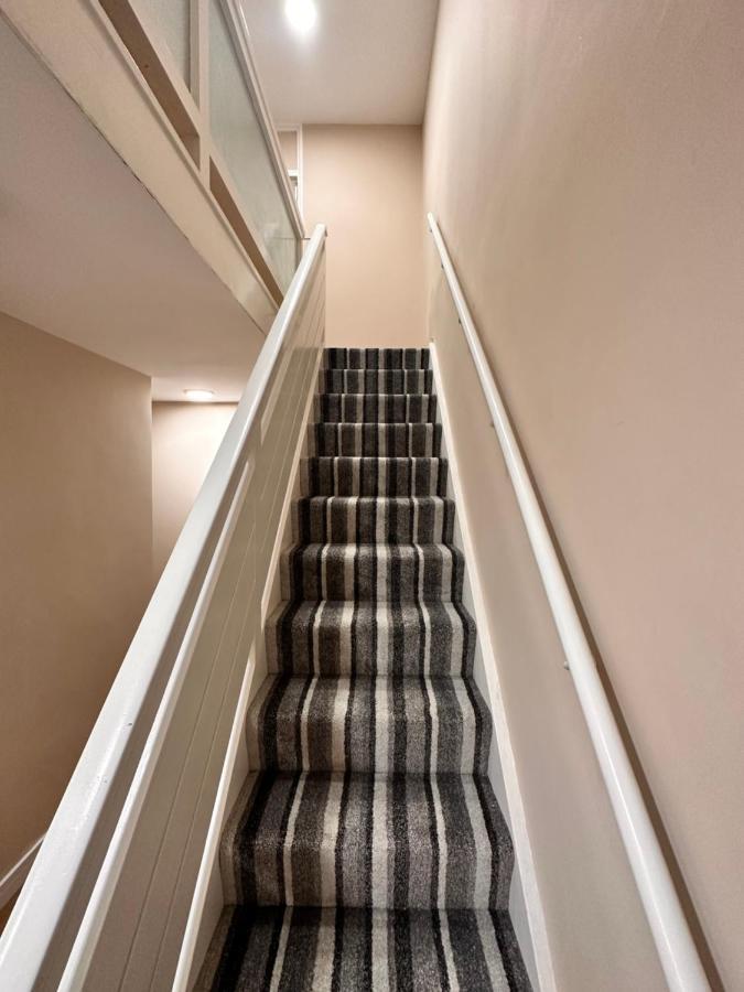 Canary Wharf Single Double And En-Suite Rooms ลอนดอน ภายนอก รูปภาพ