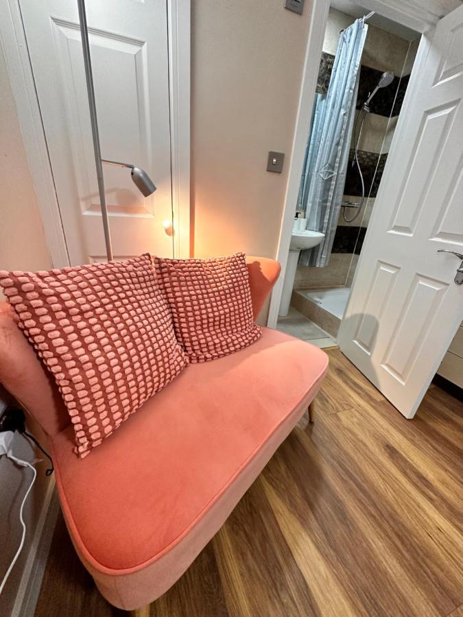 Canary Wharf Single Double And En-Suite Rooms ลอนดอน ภายนอก รูปภาพ