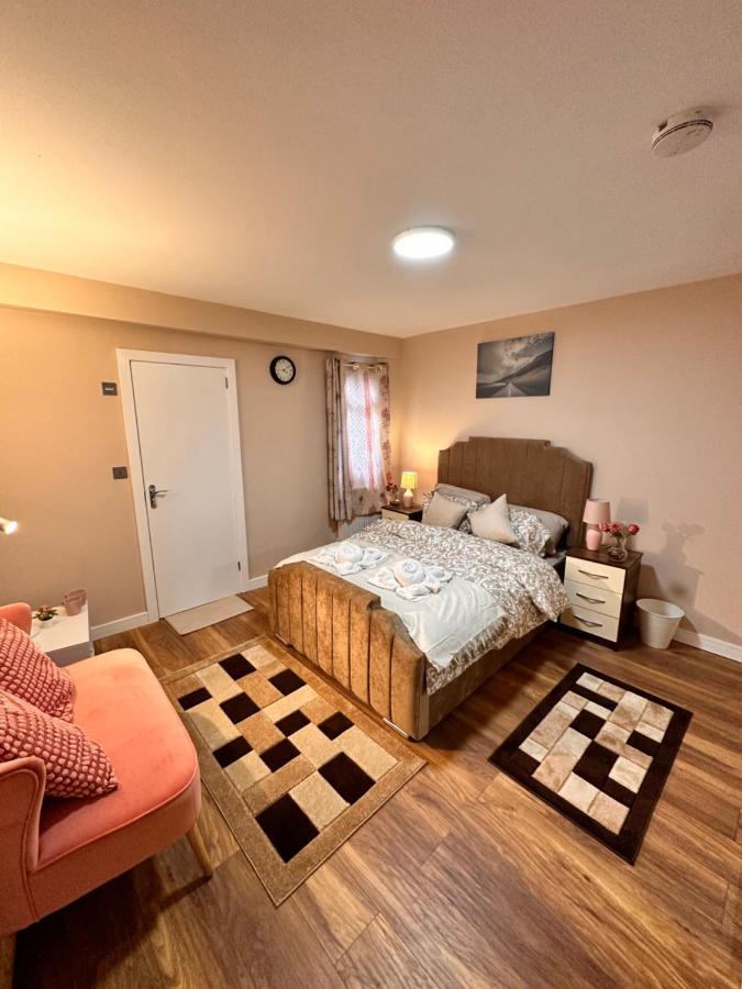 Canary Wharf Single Double And En-Suite Rooms ลอนดอน ภายนอก รูปภาพ