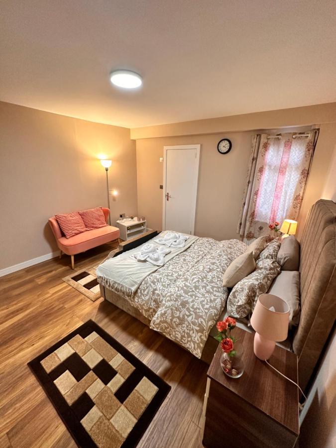 Canary Wharf Single Double And En-Suite Rooms ลอนดอน ภายนอก รูปภาพ